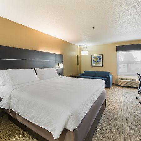 Holiday Inn Express London-I-70 By Ihg Bagian luar foto