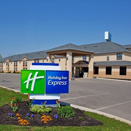 Holiday Inn Express London-I-70 By Ihg Bagian luar foto