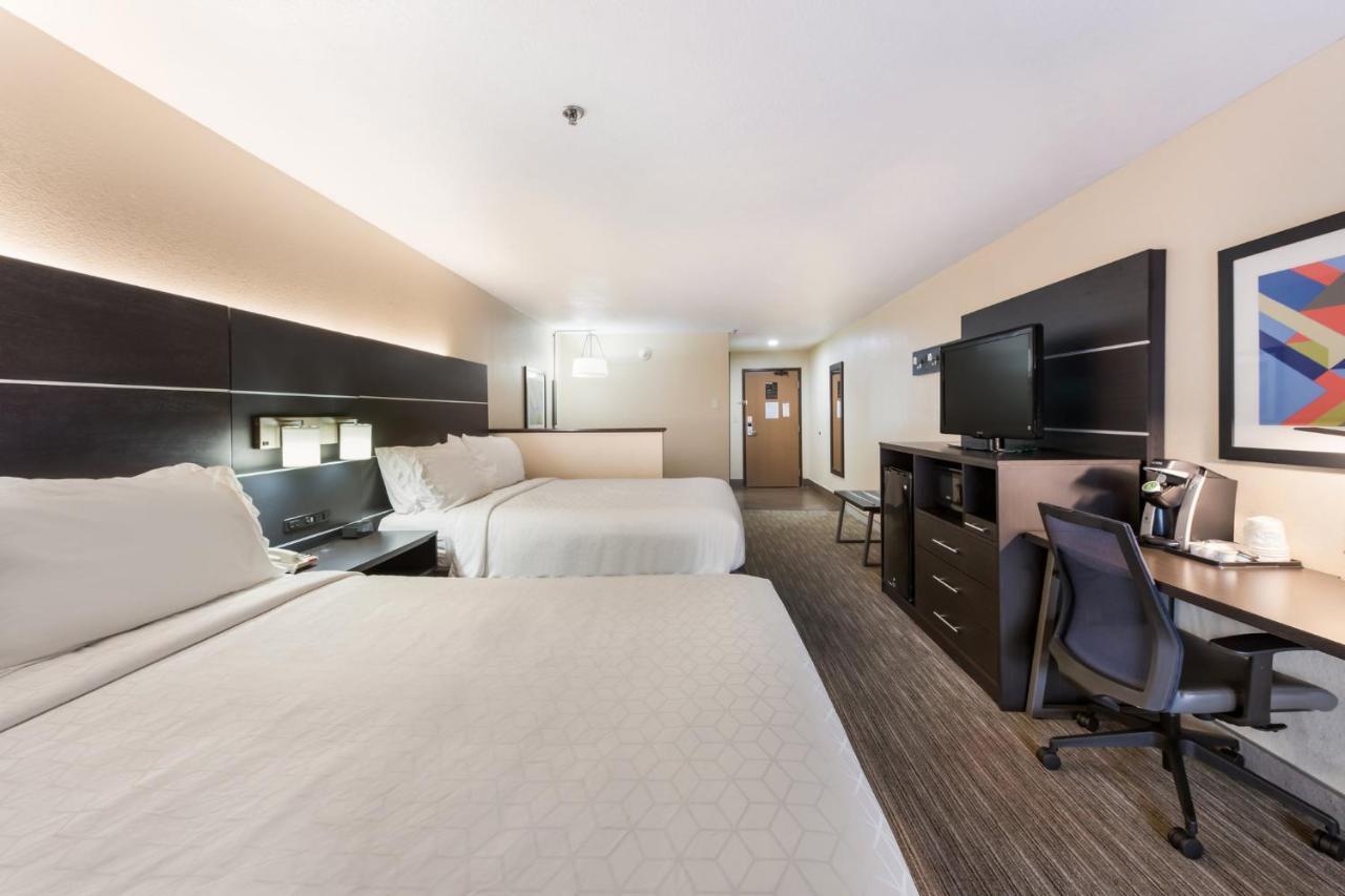 Holiday Inn Express London-I-70 By Ihg Bagian luar foto