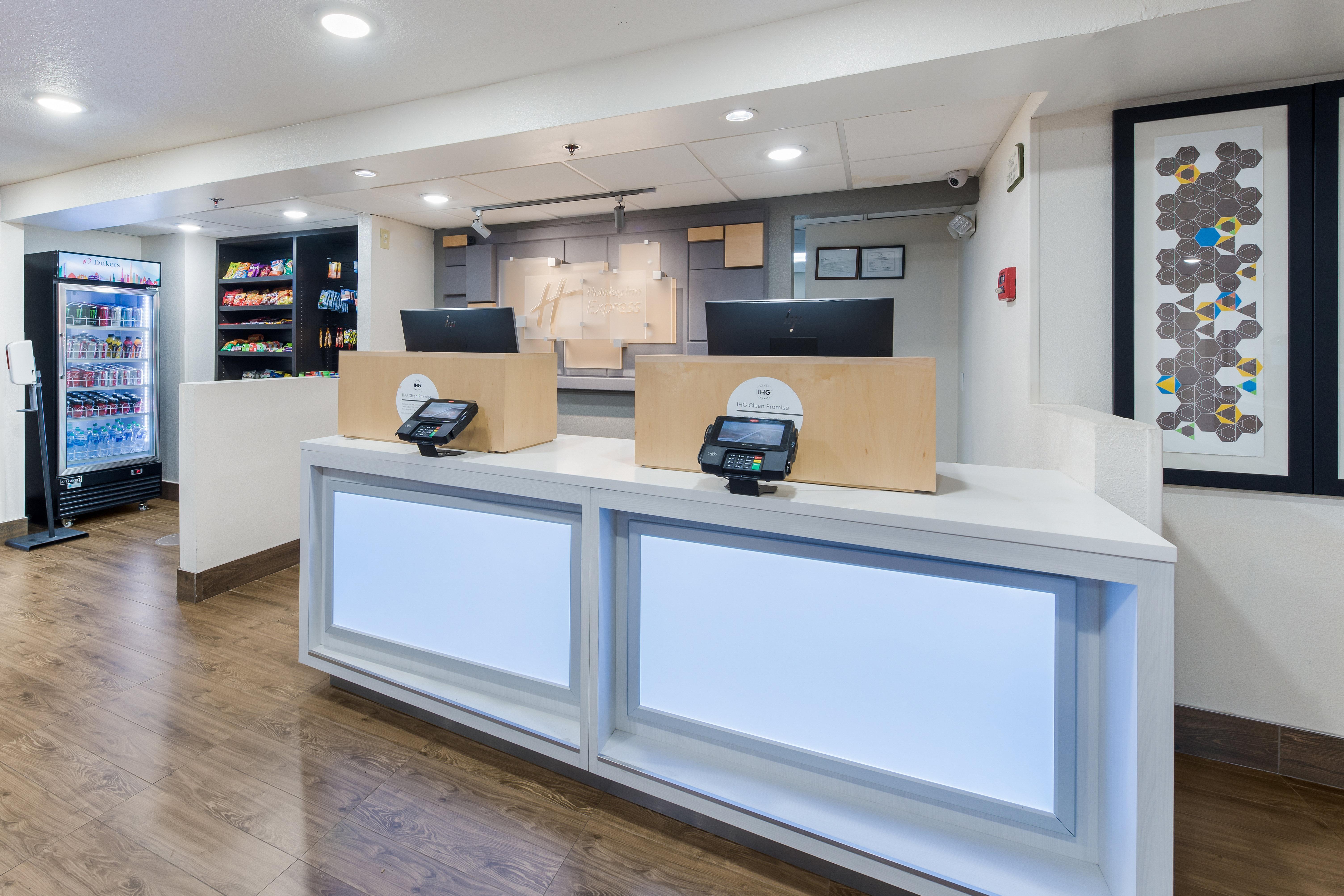 Holiday Inn Express London-I-70 By Ihg Bagian luar foto