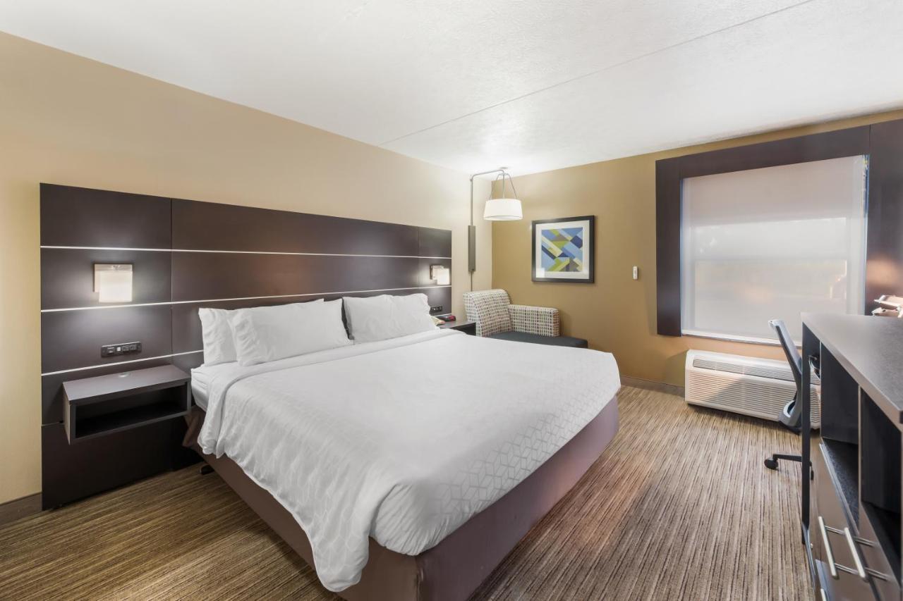 Holiday Inn Express London-I-70 By Ihg Bagian luar foto