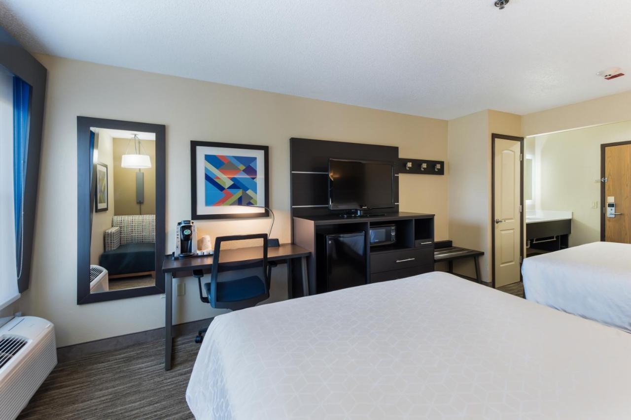 Holiday Inn Express London-I-70 By Ihg Bagian luar foto
