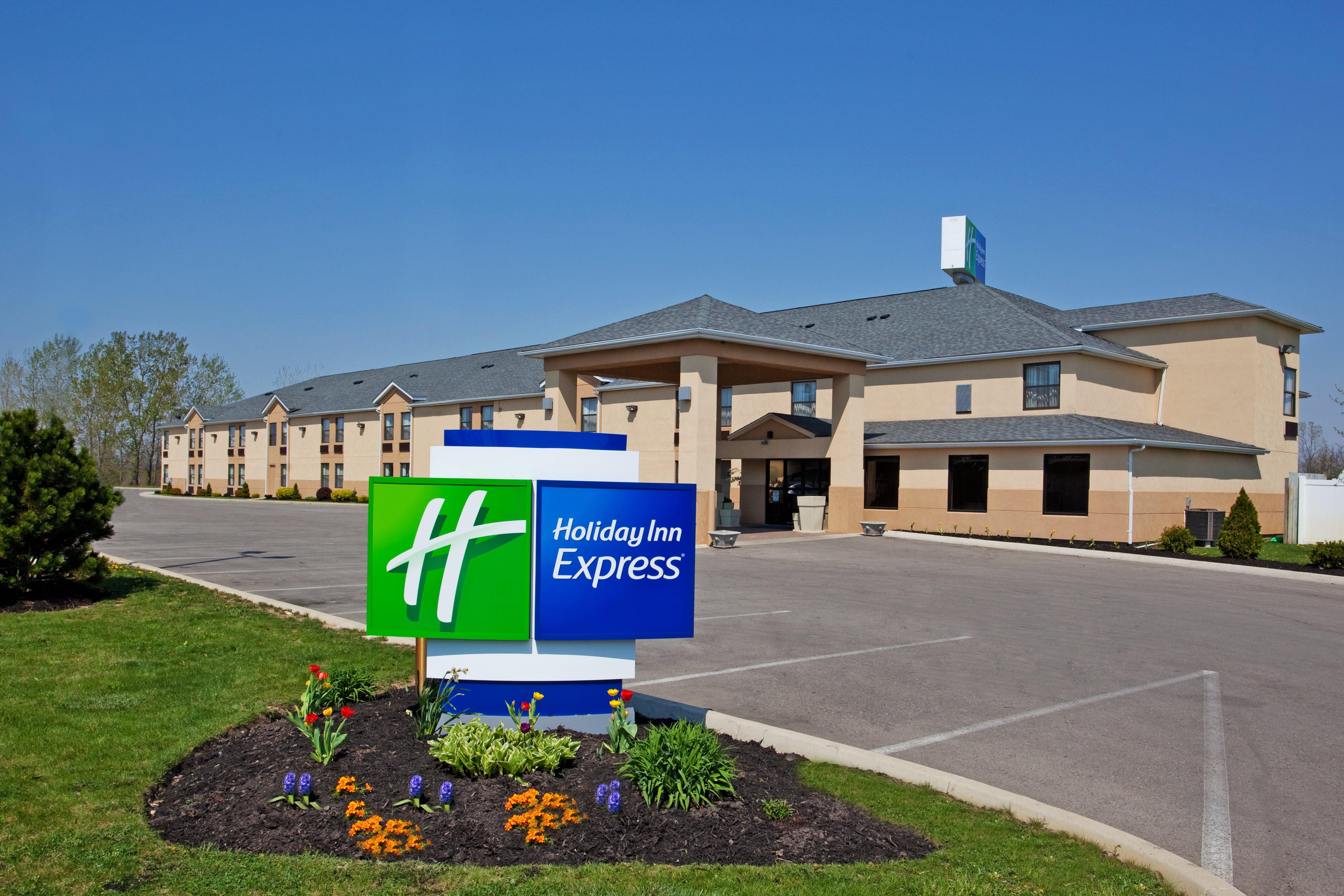 Holiday Inn Express London-I-70 By Ihg Bagian luar foto